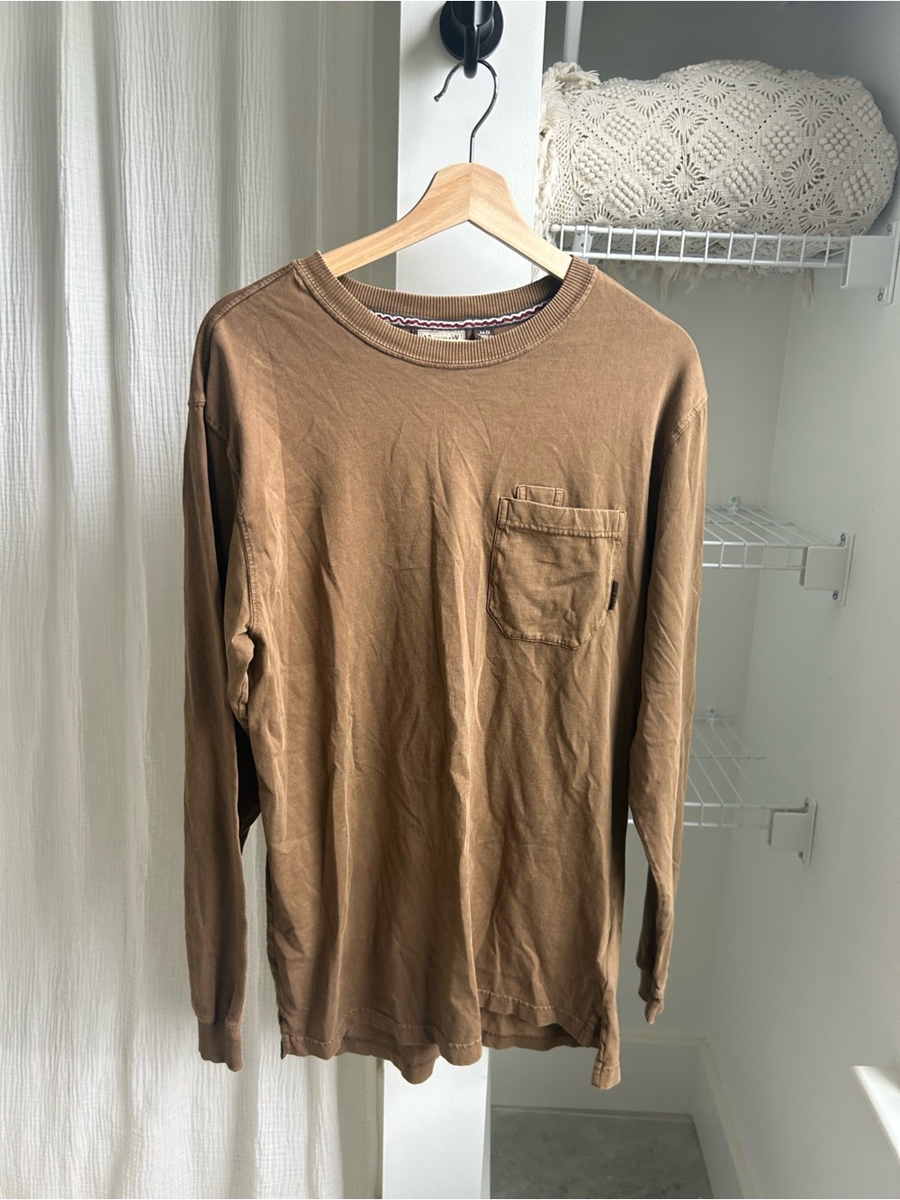 Men's Long-Sleeve Pocket Tee - Brown
